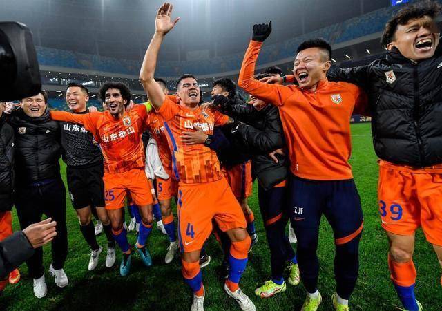 费德勒在TL比赛中反败为胜，比赛规则变更引发热议！引发球迷热议的简单介绍-九游官网