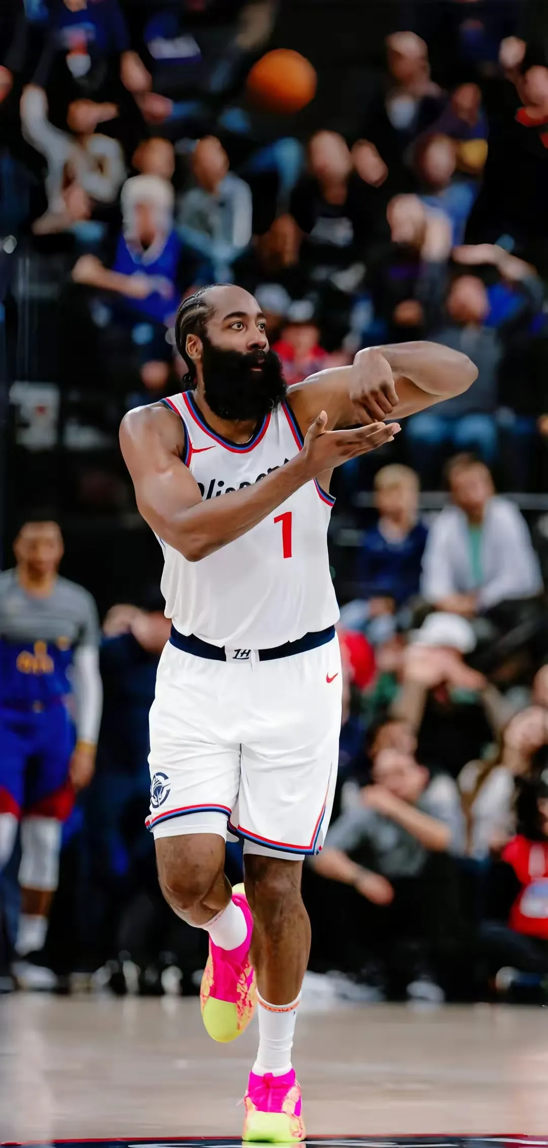 哈登迎来十赛季出色发挥，法国队观众热烈欢呼！比赛高潮迭起的简单介绍-9game