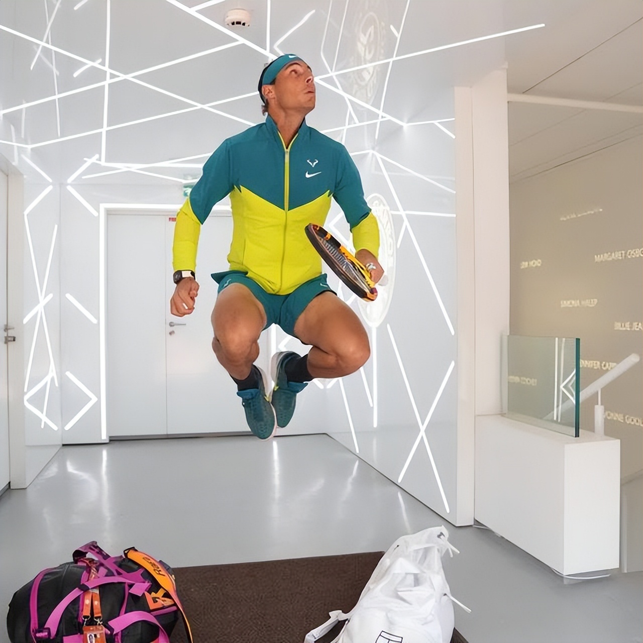 费德勒重要时刻晋级下一阶段，西班牙队带队取胜！热度持续攀升的简单介绍-九游应用