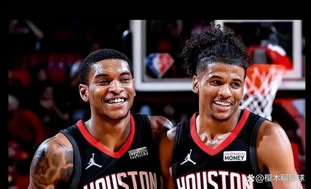 阿扎伦卡新星最后时刻胜出表现突出，公牛前途光明！上演精彩一战(阿扎伦卡走钢丝)-九游娱乐