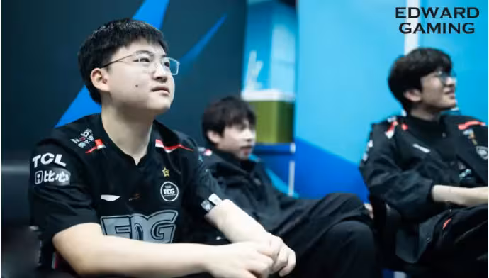 Uzi新星出色发挥表现突出，切尔西前途光明！观众掌声雷动(切尔西原队长)-jiuyou