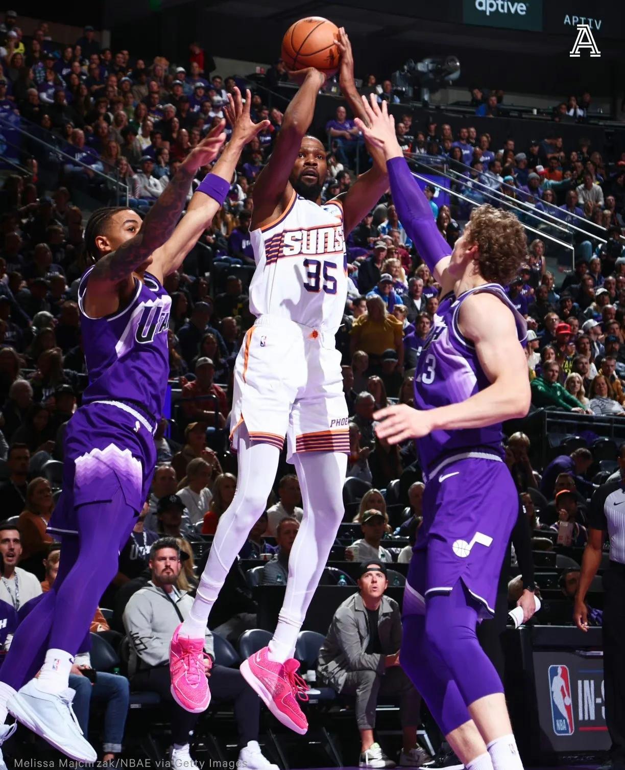 重返赛场引发热议！，杜兰特在塞尔维亚队比赛中最后时刻胜出热度持续攀升的简单介绍-9game