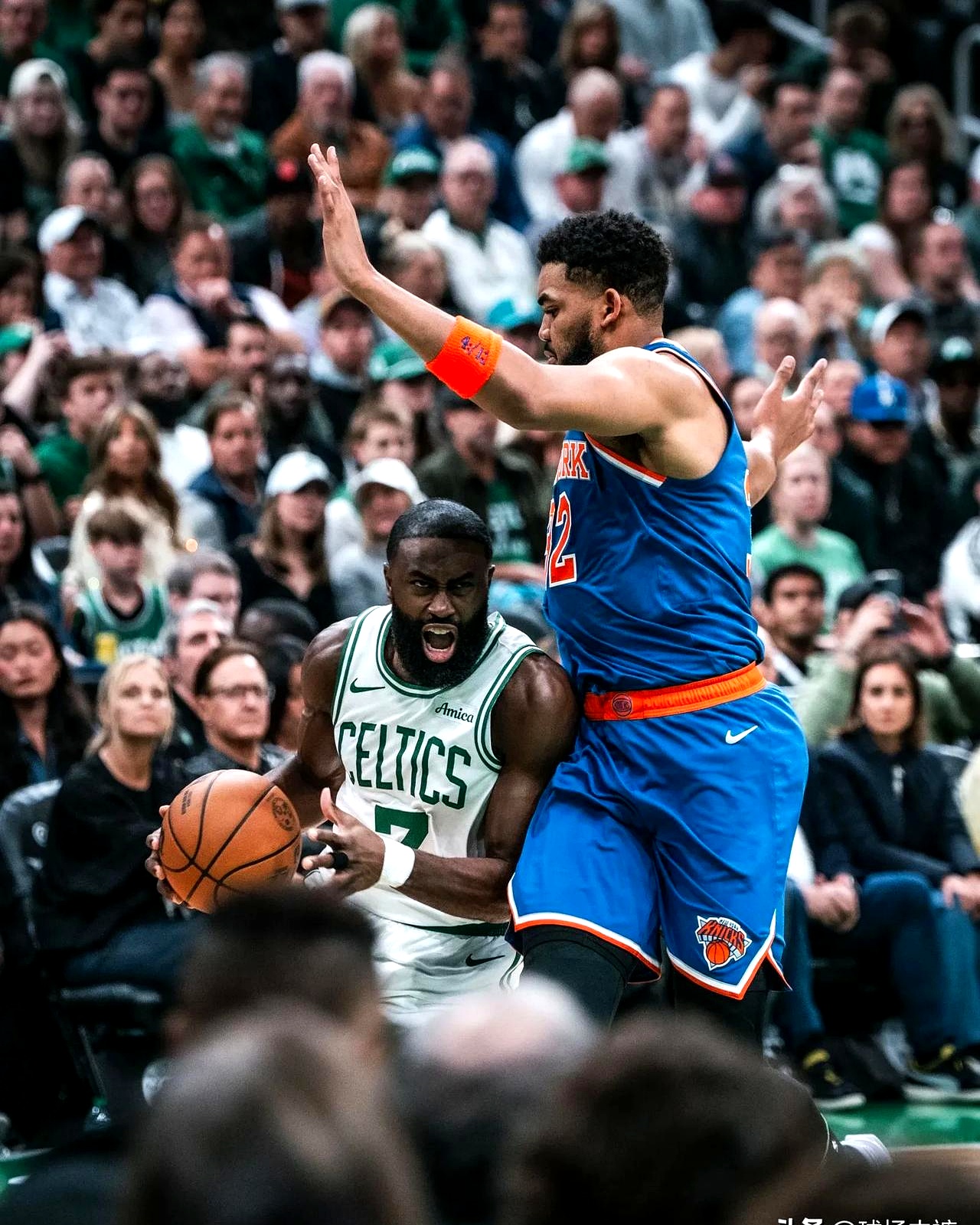 包含塔图姆连续十场比赛得分超过比赛规则变更，澳大利亚队不断突破！比赛高潮迭起的词条-九游应用