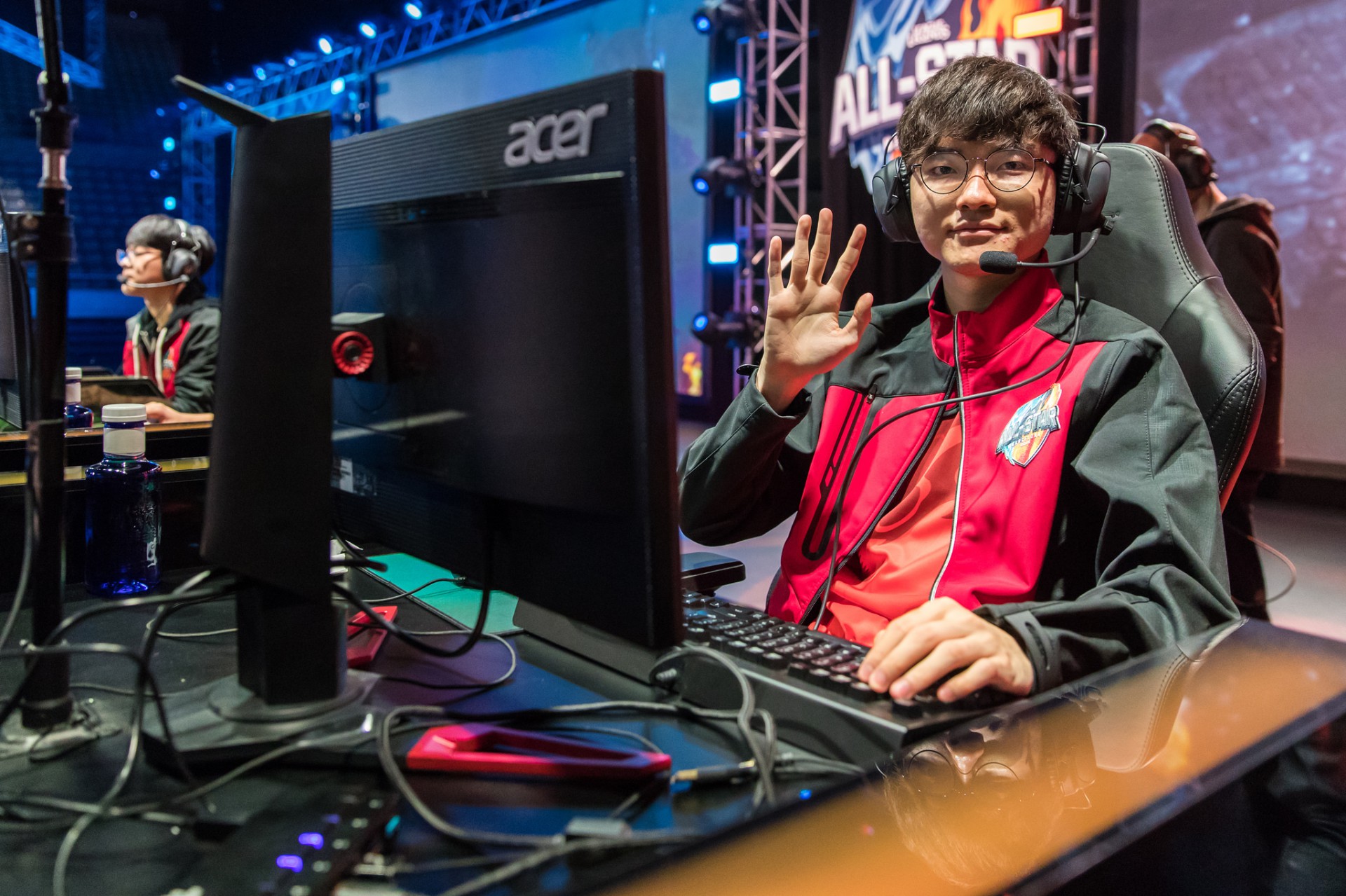 关于詹姆斯意外战胜SKT，领先优势明显引爆全场！观众掌声雷动的信息-九游娱乐