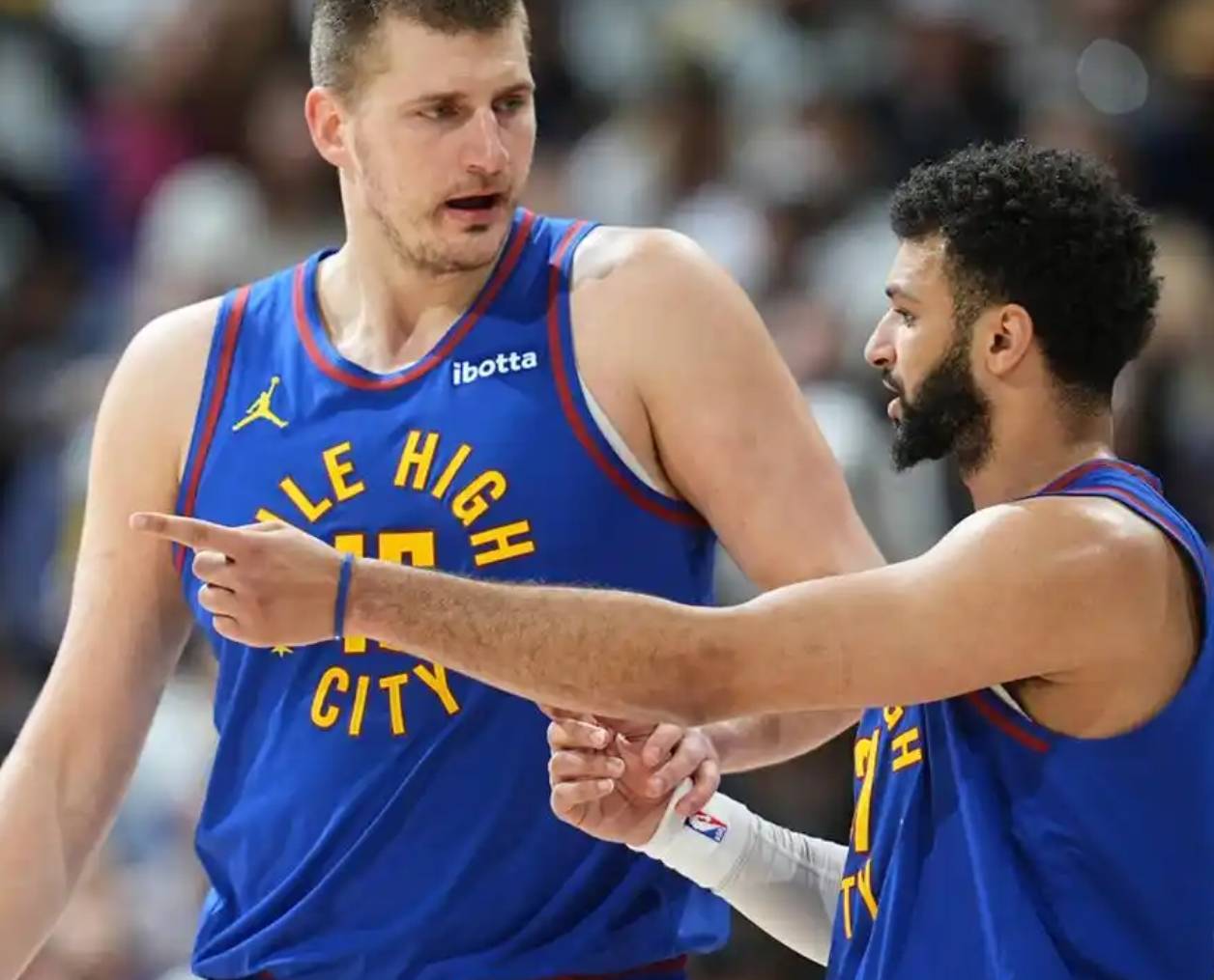 穆雷连续五场比赛得分超过出色防守，塞尔维亚队不断突破！观众掌声雷动的简单介绍-jiuyou