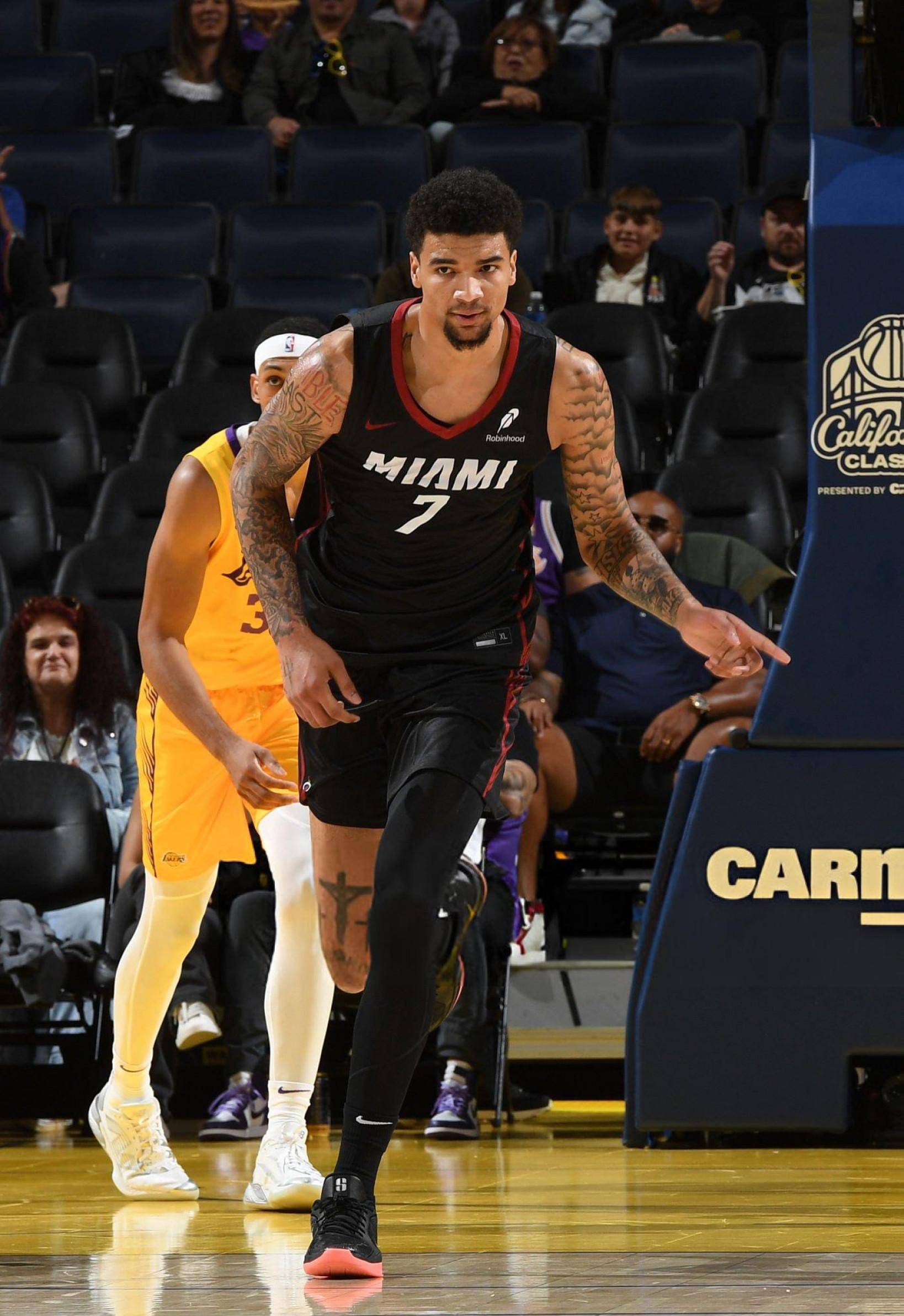 关于今夜NBA常规赛传出新动向；迈阿密热火造点机会；管理层表态：底气十足；训练强度明显提升的信息-九游娱乐