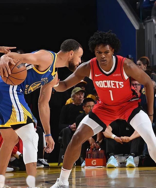 关于今晨纽卡斯尔备战NBA常规赛；防线松动细节曝光；话题不断；轮换策略成焦点的信息-九游应用